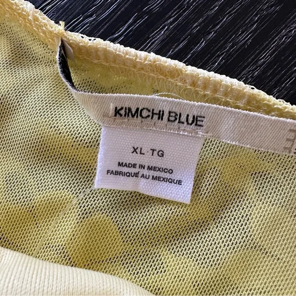 Urban Outfitters Kimchi Blue Kori Strapless Floral Lace Crop Top in Yellow, XL - Picture 6 of 13